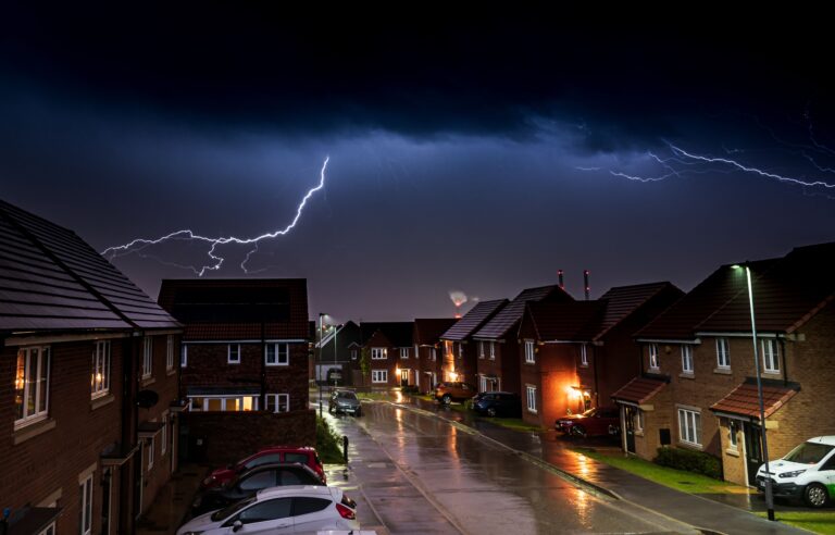 vivid-lightning-strike-illuminating-an-urban-lands-2025-02-09-01-27-21-utc-min
